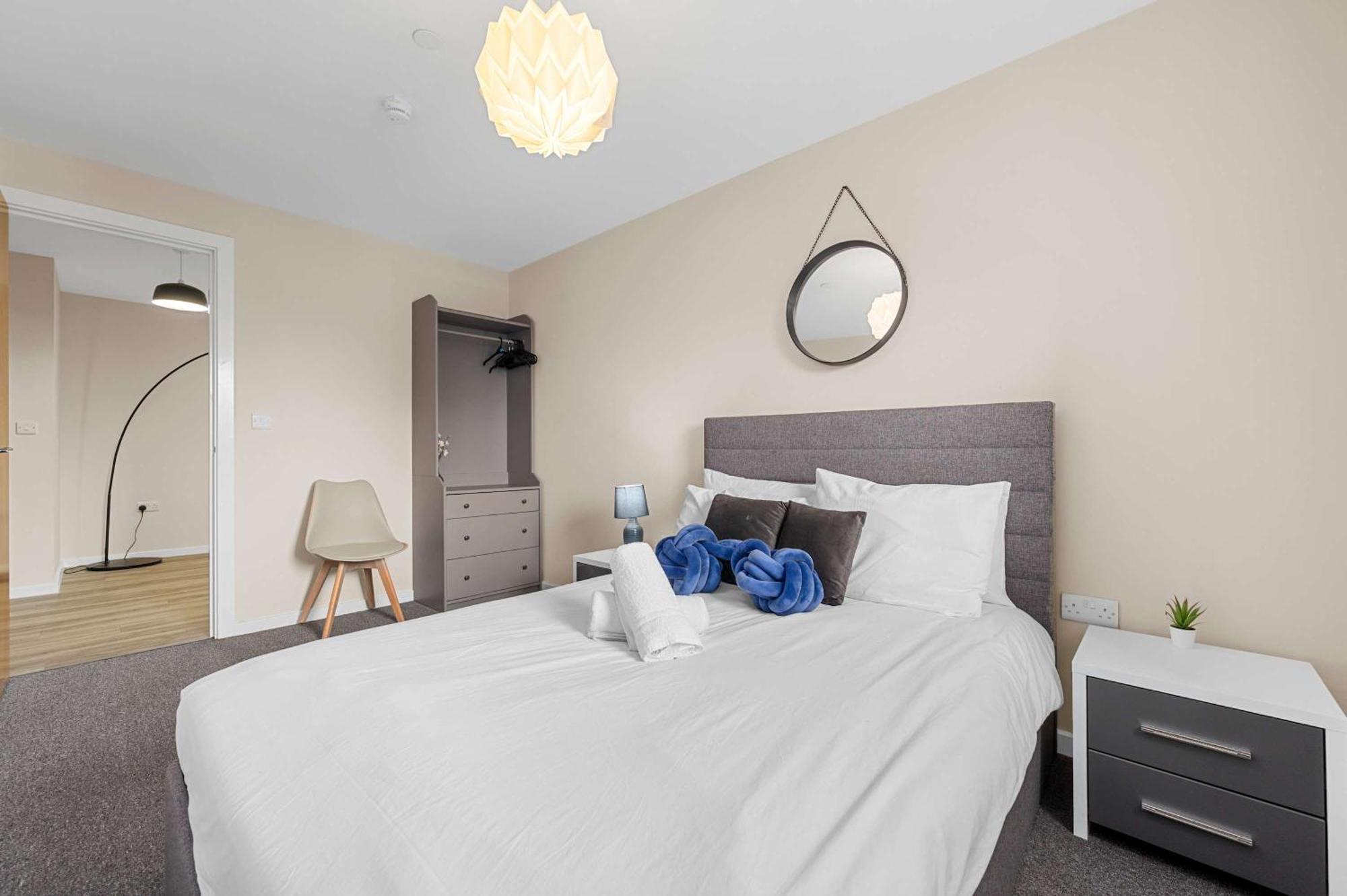2 Bed Free Parking Mcr By Superhost